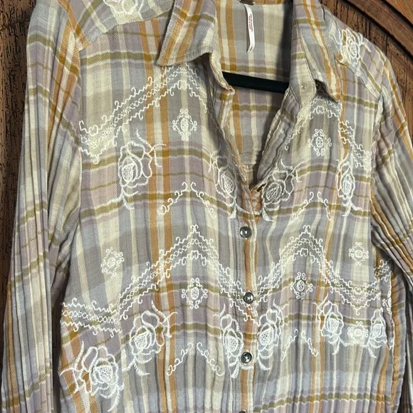Free People Magical Plaid Button Top Blouse Shirt Yellow Floral Embroidered - Picture 6 of 12